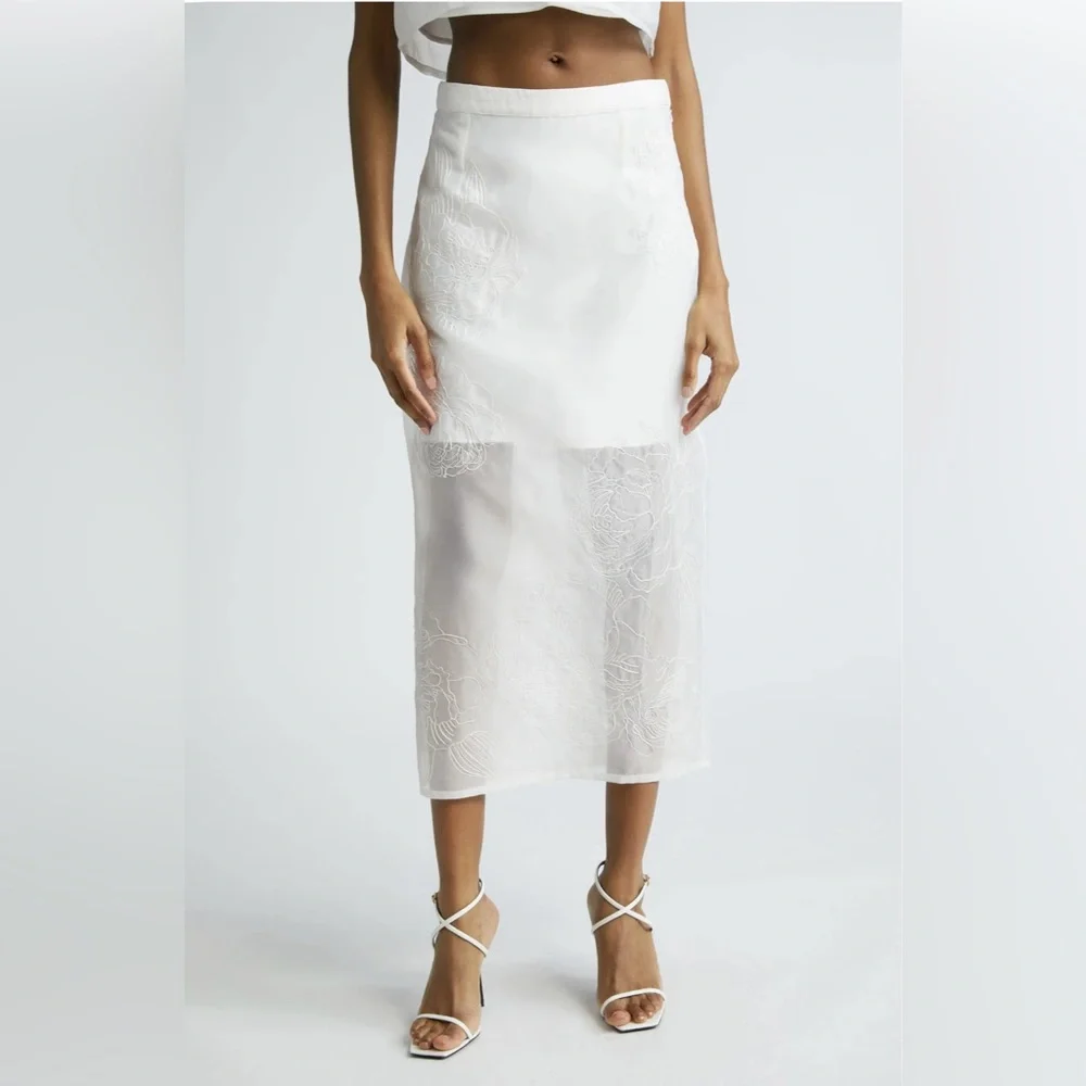 Cinq à Sept Etta Floral
Embroidered Maxi Skirt in Ivory size 4 women - Picture 3 of 11